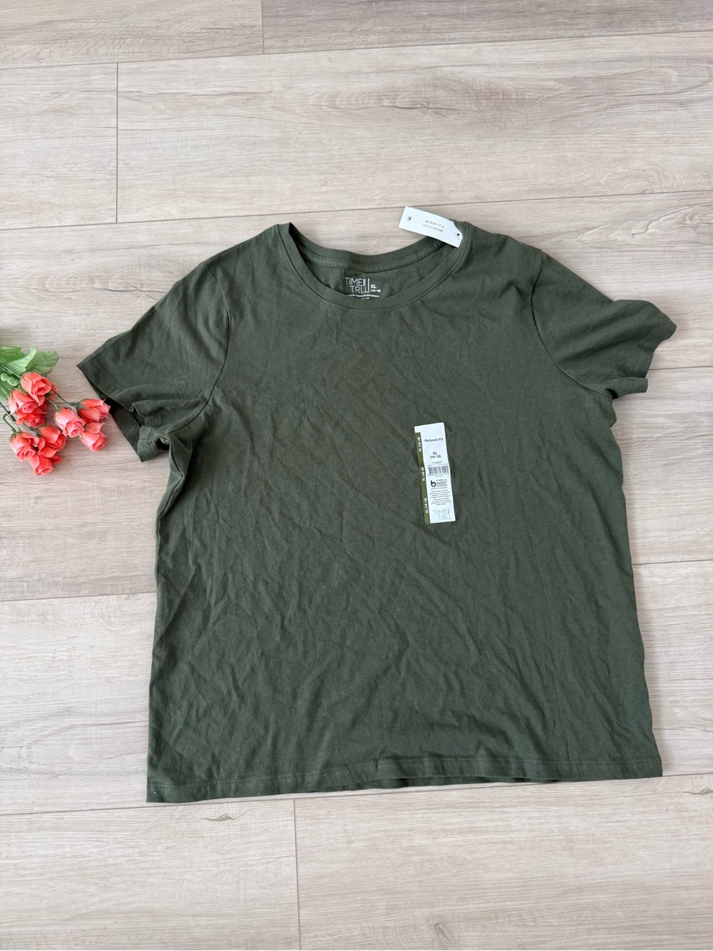 NWT Time & Tru women’s olive green relaxed fit tee XL